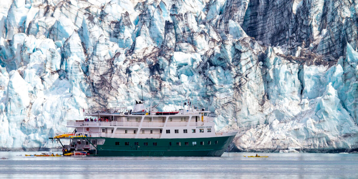 day cruises from juneau to glacier bay